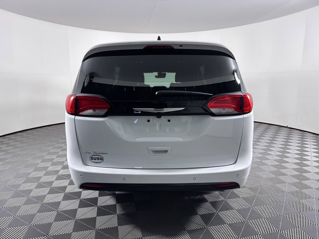 New 2026 Chrysler Voyager LX image 9