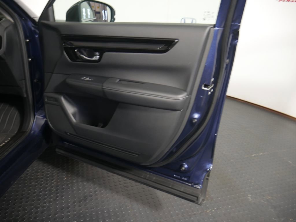 Used 2023 Honda CR-V EX-L image 5