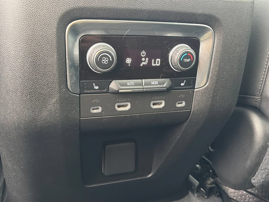 Used 2021 Chevrolet Tahoe High Country AWD/4WD image 19
