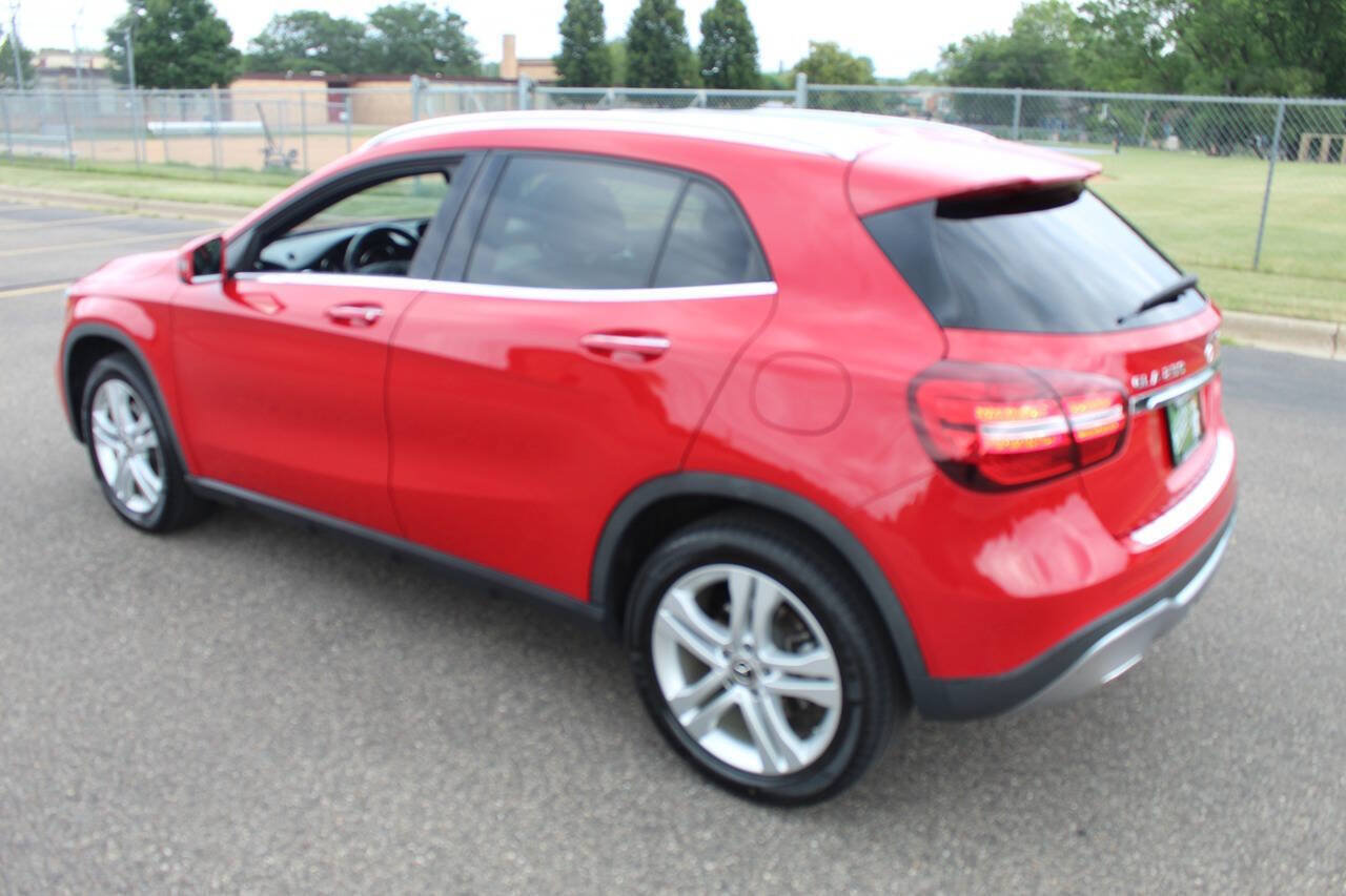 Used 2020 Mercedes-Benz GLA 250 4MATIC image 10