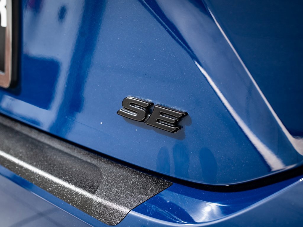 Used 2025 Toyota Camry SE image 9