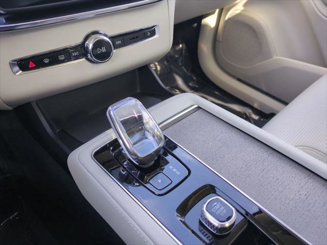 Used 2026 Volvo XC90 B6 Ultra w/ Protection Package image 20
