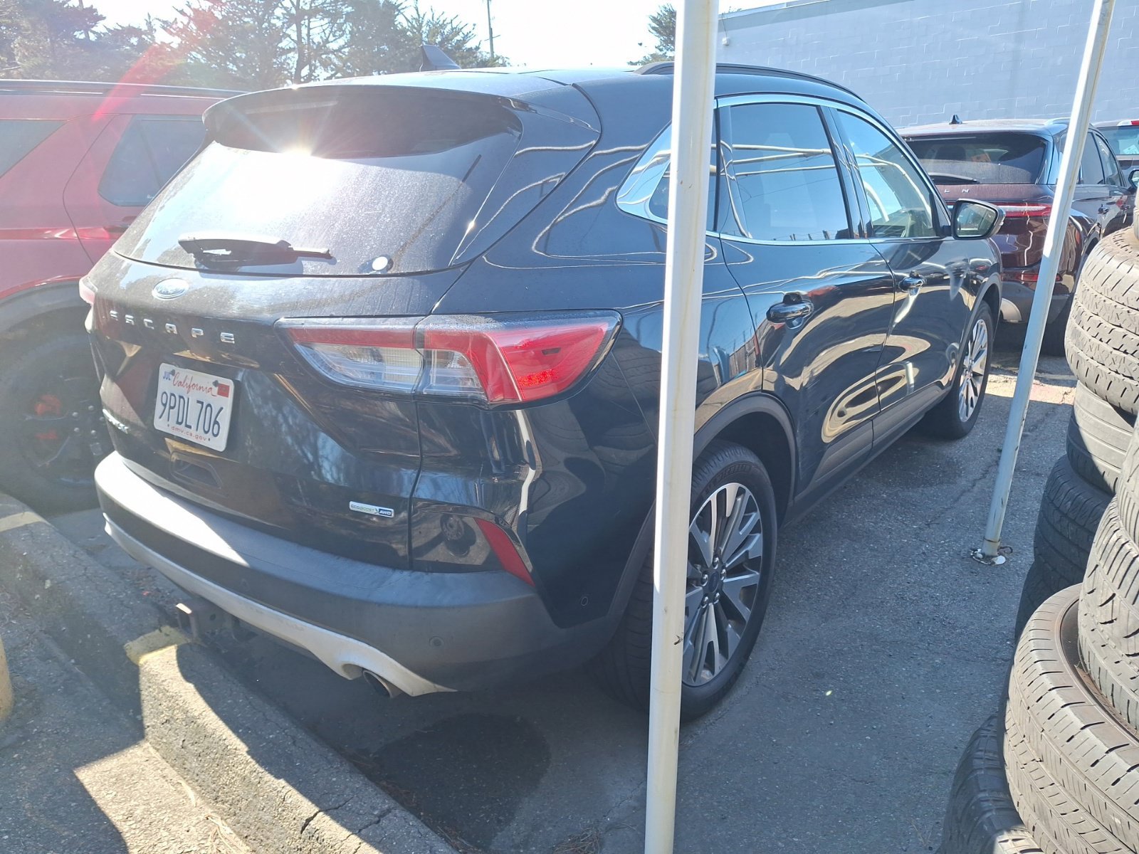 Used 2020 Ford Escape Titanium AWD/4WD image 4