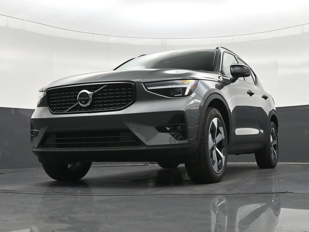 New 2026 Volvo XC40 B5 Plus w/ Climate Package AWD/4WD image 29