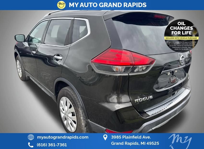 Used 2017 Nissan Rogue S w/ Appearance Package AWD/4WD image 2