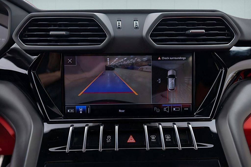 Used 2022 Lamborghini Urus image 49