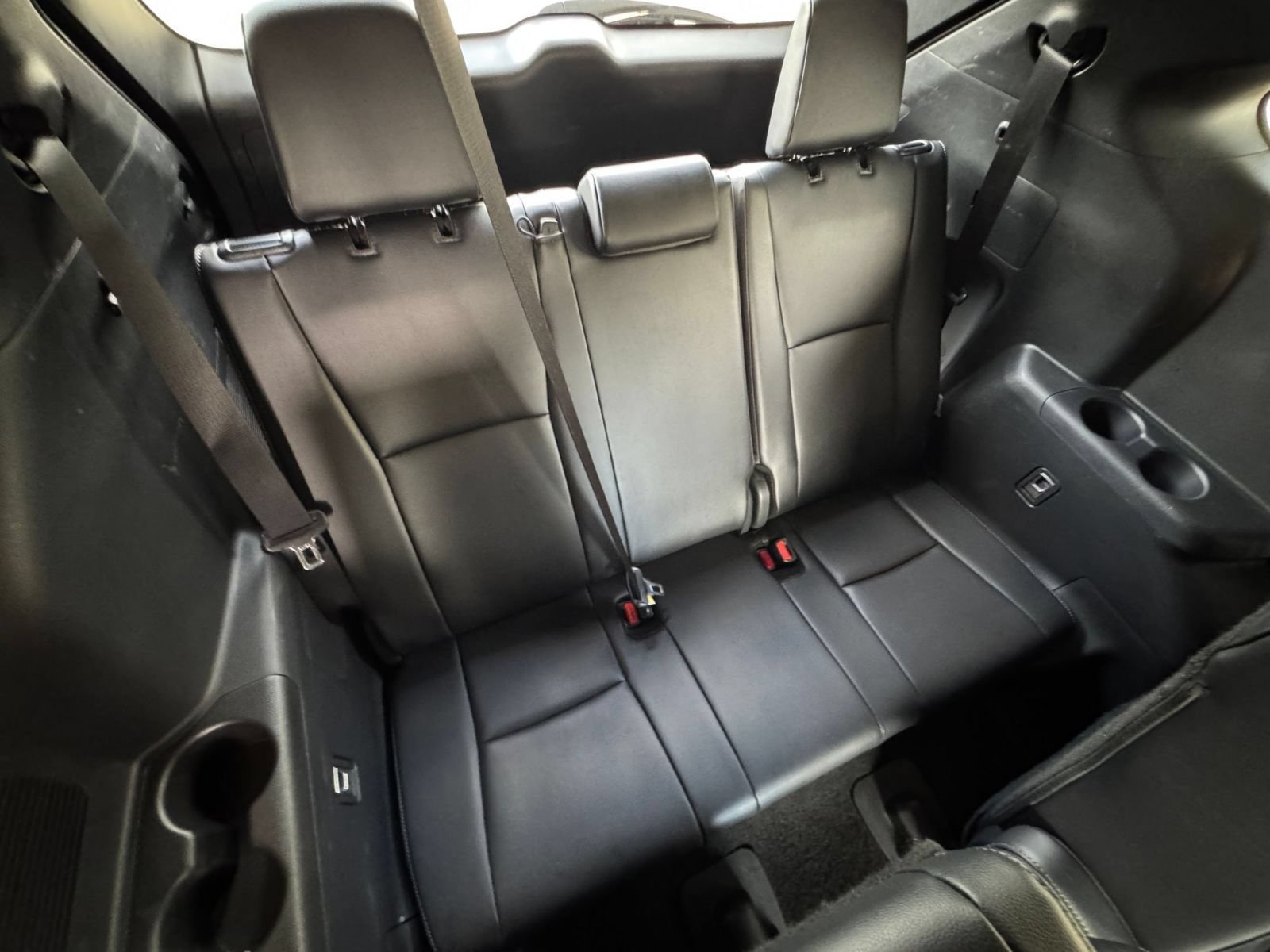 Used 2025 Toyota Highlander XSE AWD/4WD image 31
