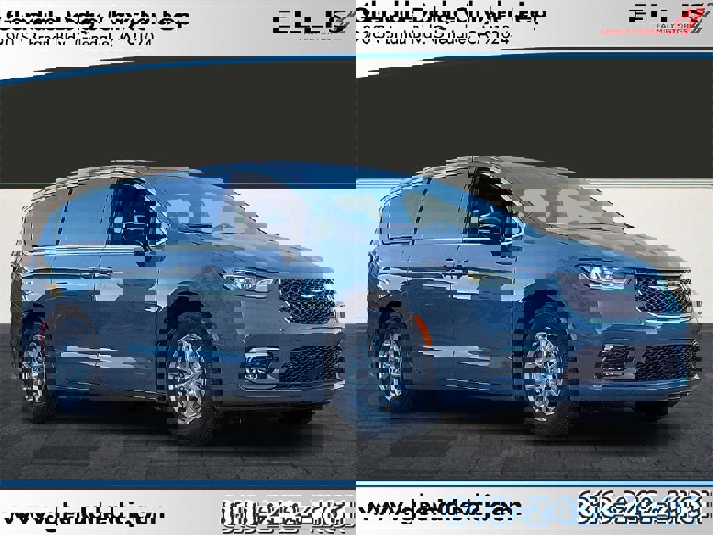 New 2025 Chrysler Pacifica Select