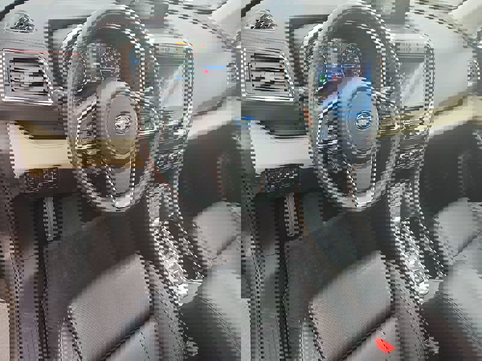 Used 2020 Subaru Ascent Limited w/ Technology Package image 2