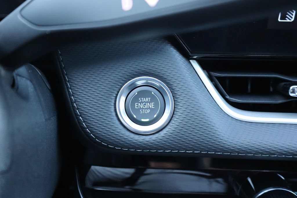 New 2027 Chevrolet Equinox LT w/ Midnight Edition FWD image 16