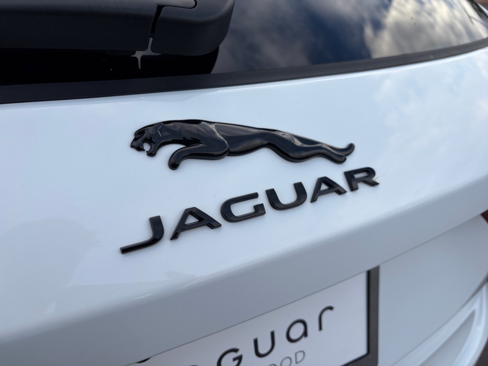 Certified 2026 Jaguar F-PACE R-Dynamic S AWD/4WD image 22