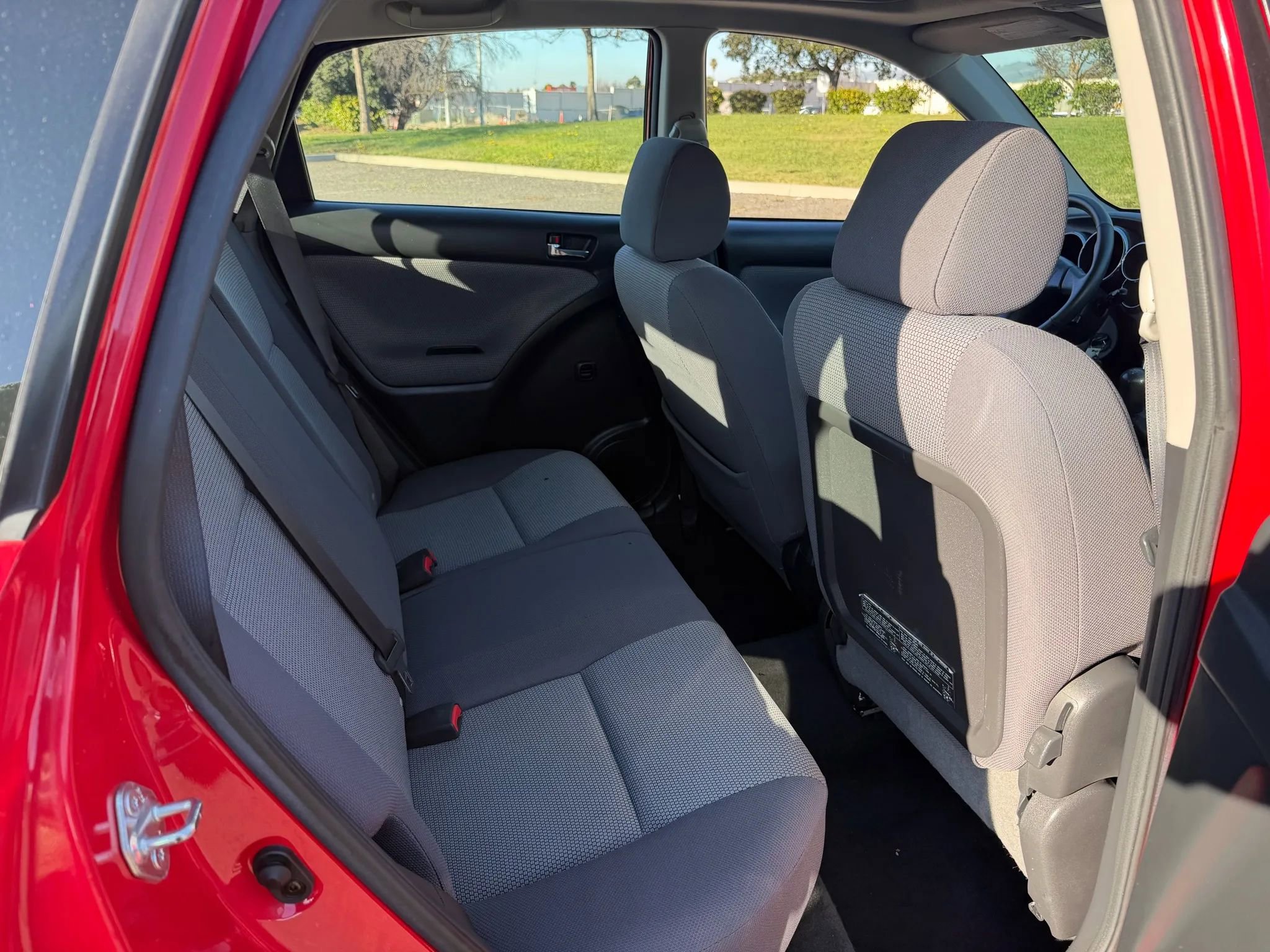 Used 2006 Toyota Matrix XR image 11