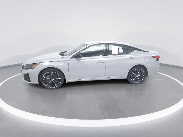 Certified 2024 Nissan Altima 2.5 SR image 4