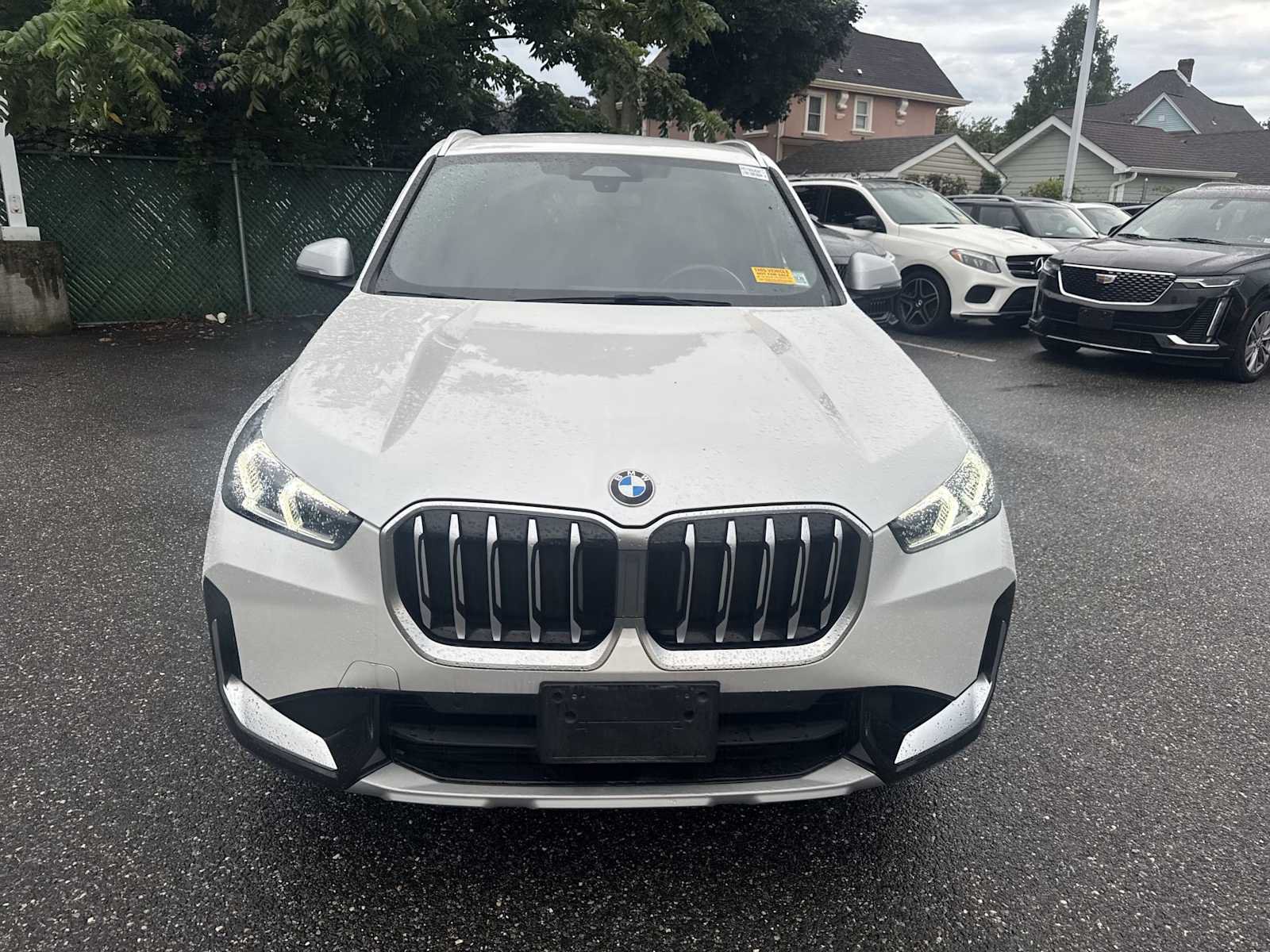 Used 2023 BMW X1 xDrive28i w/ Convenience Package AWD/4WD image 3
