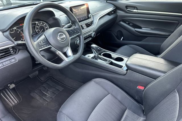 Used 2023 Nissan Altima 2.5 SV image 10