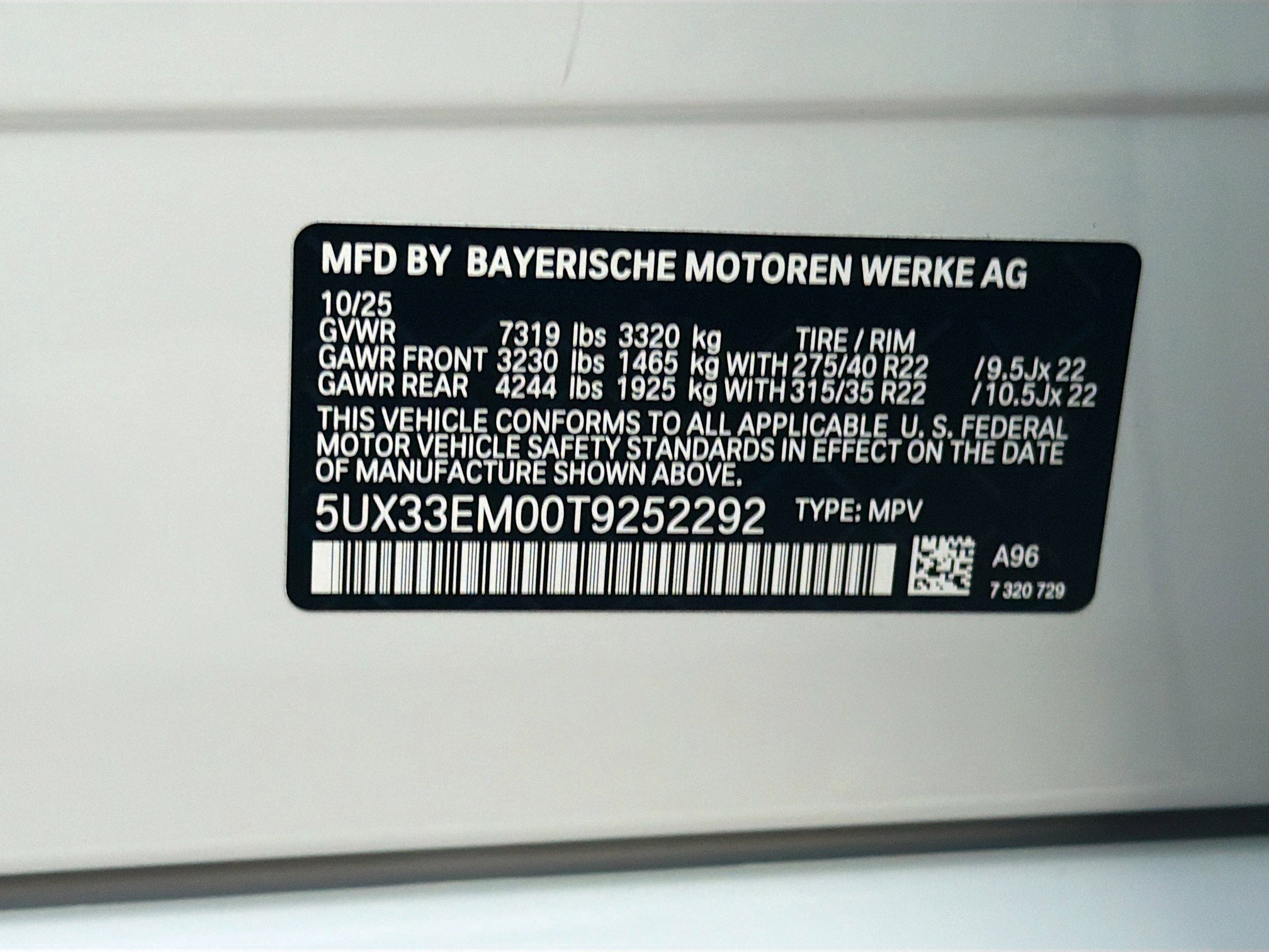 New 2026 BMW X7 M60i w/ Climate Comfort Package image 44