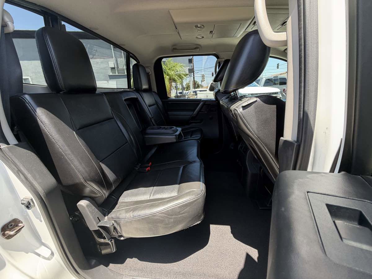 Used 2012 Nissan Titan SL RWD image 37