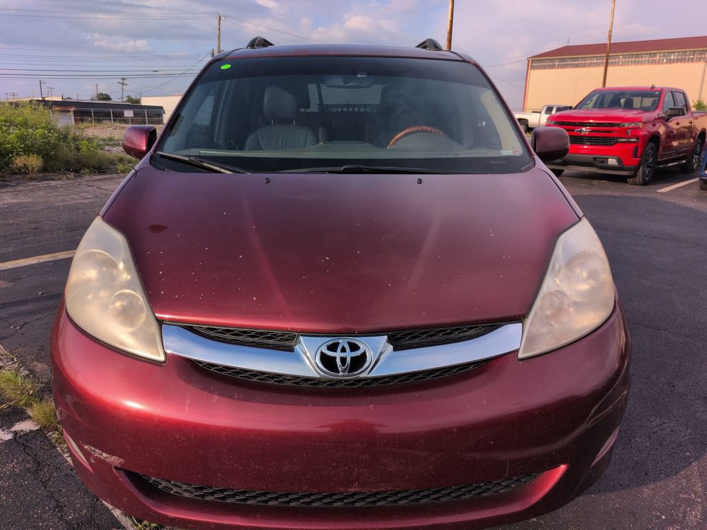 Used 2009 Toyota Sienna XLE FWD image 9