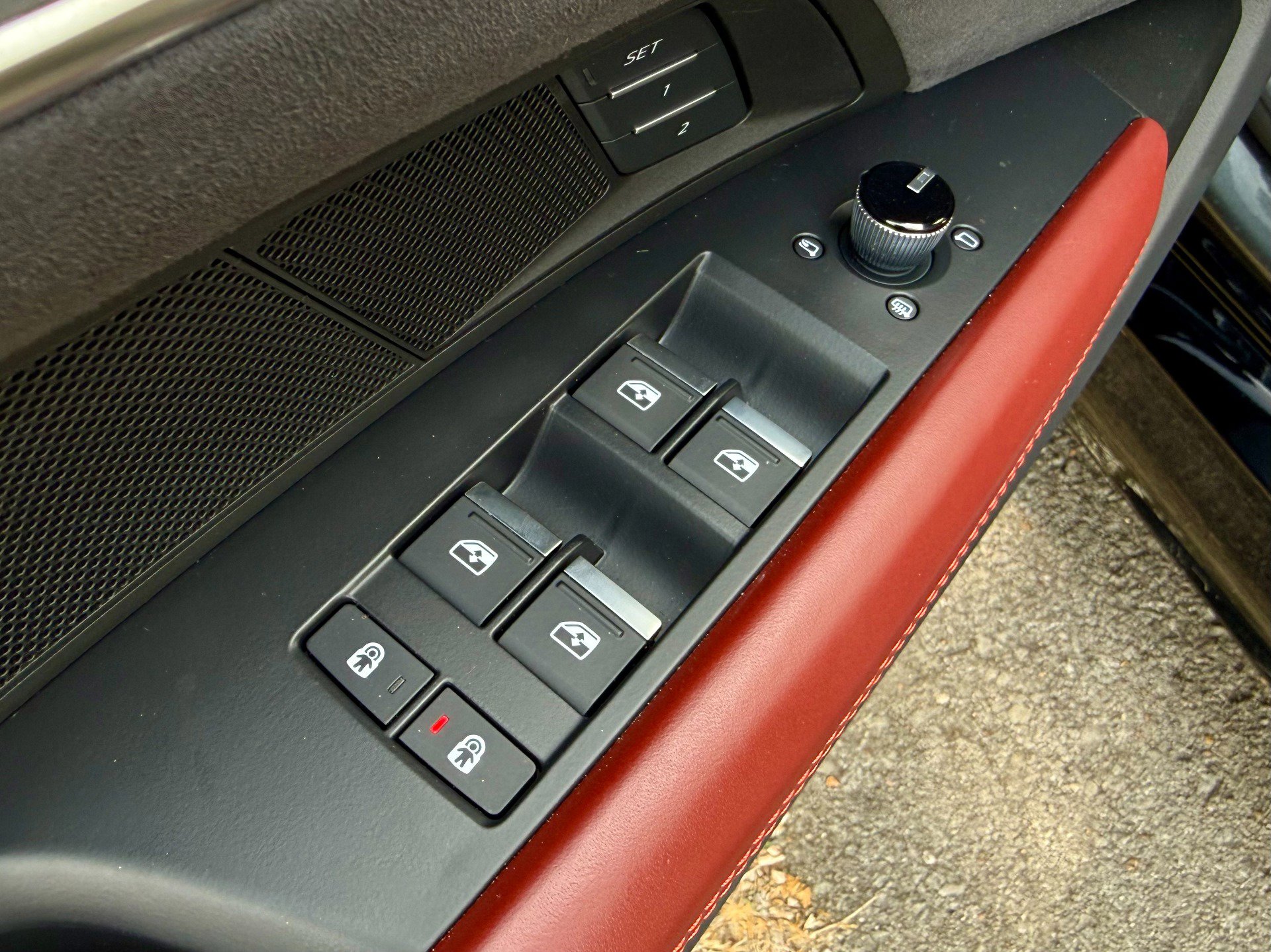 Used 2024 Audi RS e-tron GT w/ Carbon Performance Package image 13