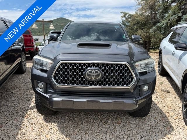 Used 2019 Toyota Tacoma TRD Sport w/ Technology Package RWD image 2