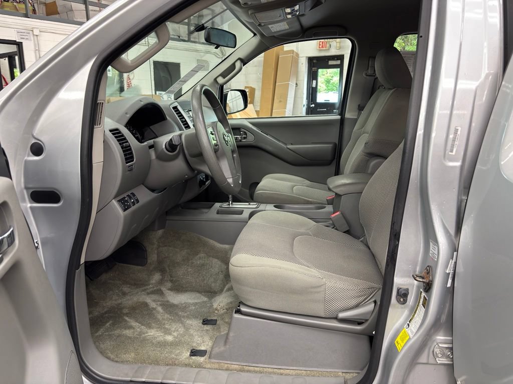 Used 2014 Nissan Frontier SV AWD/4WD image 14
