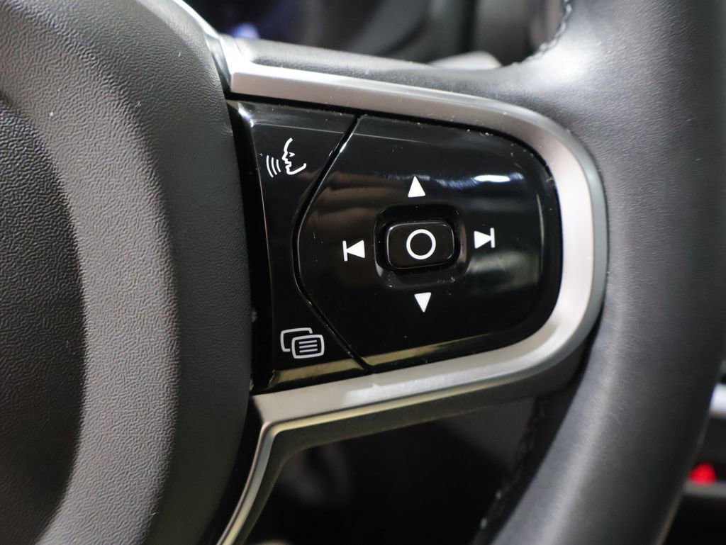 Used 2024 Volvo S60 B5 Plus image 32