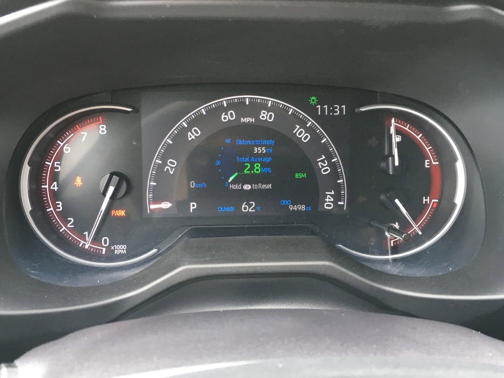 Used 2025 Toyota RAV4 XLE AWD/4WD image 2