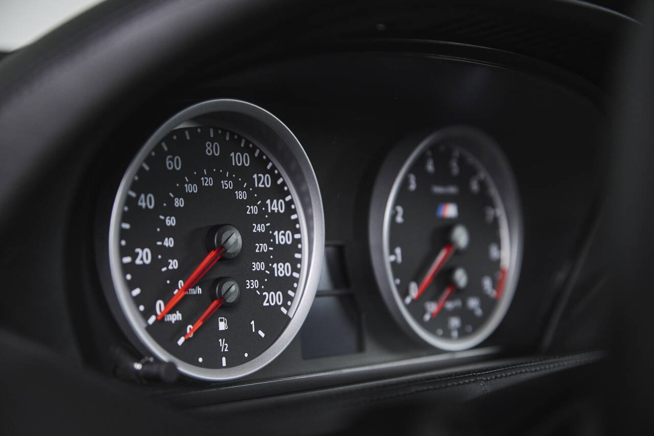 Used 2009 BMW M6 Coupe image 32