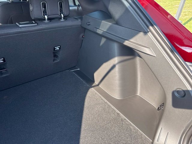 New 2026 Chevrolet Trax RS w/ Sunroof Package FWD image 45