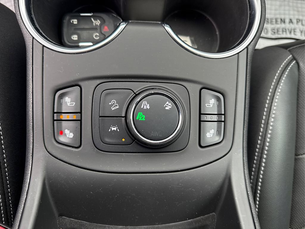 Used 2022 GMC Terrain SLT image 36