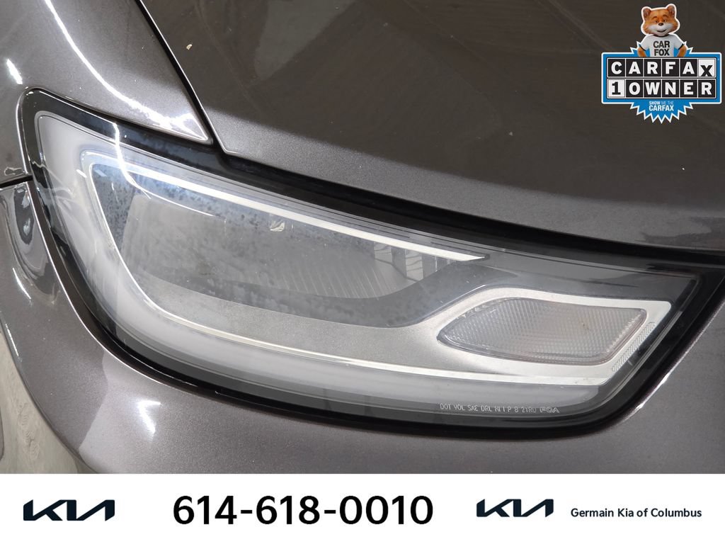 Used 2023 Chrysler Pacifica Touring-L FWD image 14