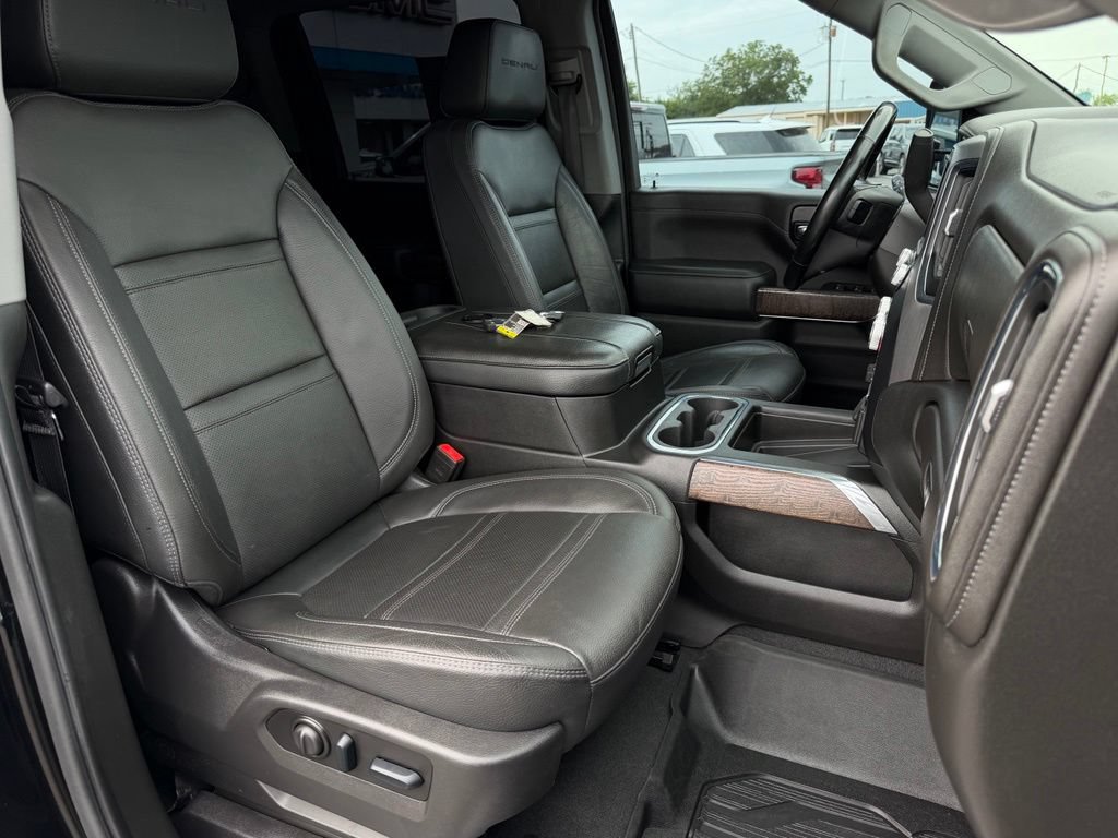 Used 2023 GMC Sierra 3500 Denali w/ Denali Ultimate Package AWD/4WD image 17