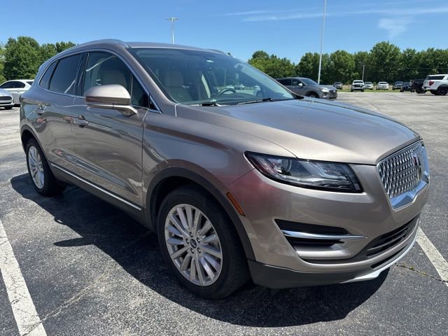 Used 2019 Lincoln MKC Premiere FWD image 1