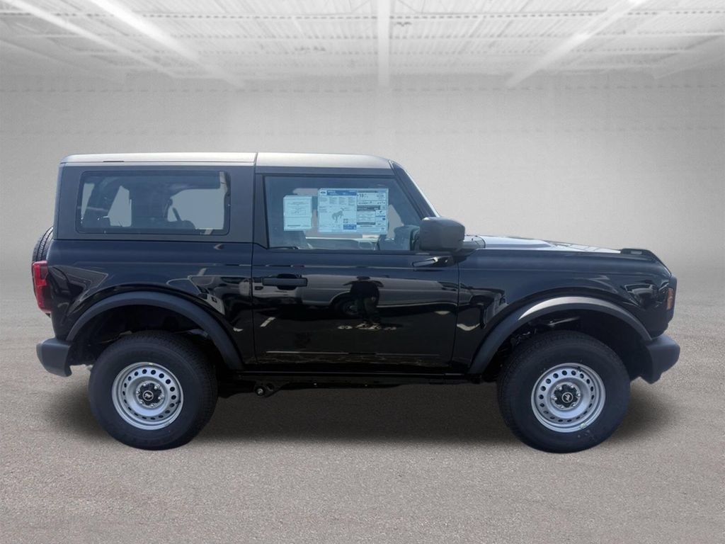 New 2026 Ford Bronco 2-Door AWD/4WD image 2