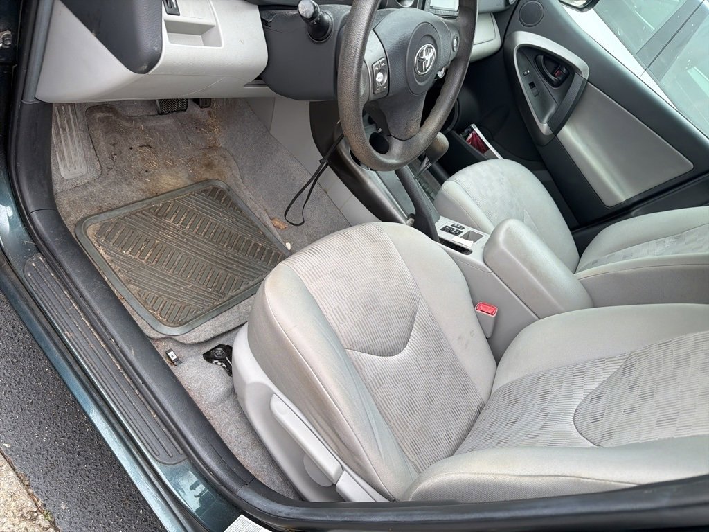 Used 2012 Toyota RAV4 4WD image 9