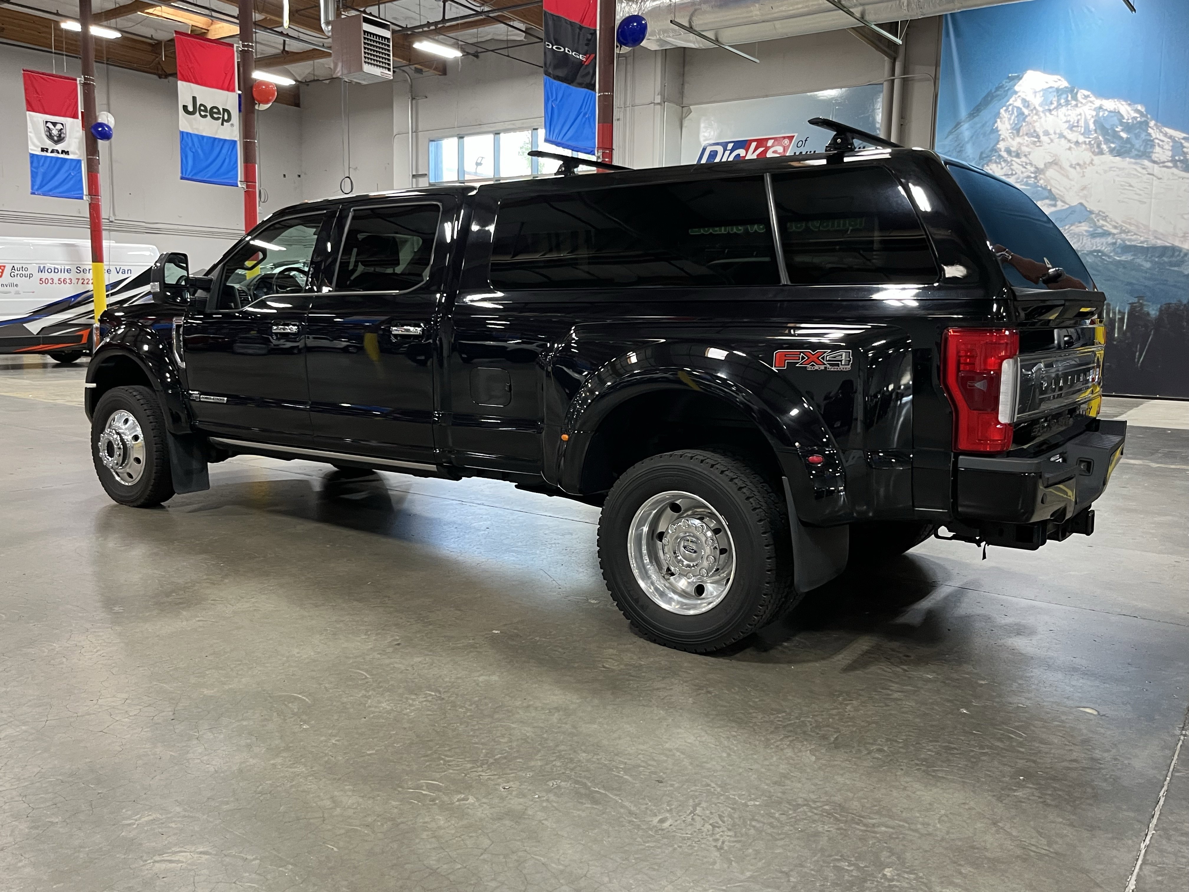 Used 2018 Ford F450 Platinum w/ Platinum Ultimate Package AWD/4WD image 3
