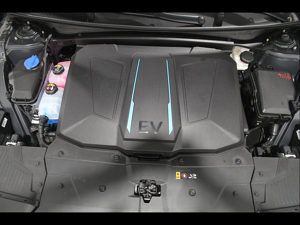 Certified 2024 Hyundai Ioniq 5 Limited RWD image 24