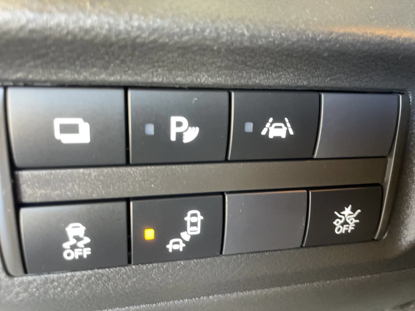 Used 2023 Nissan Kicks S FWD image 9