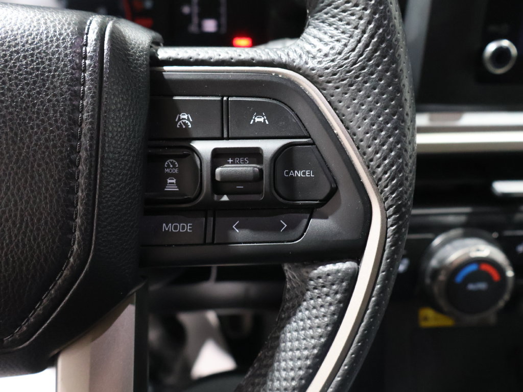 Used 2024 Toyota Tacoma SR5 AWD/4WD image 33