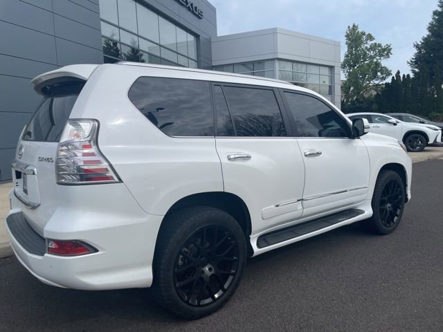 Used 2017 Lexus GX 460 image 5