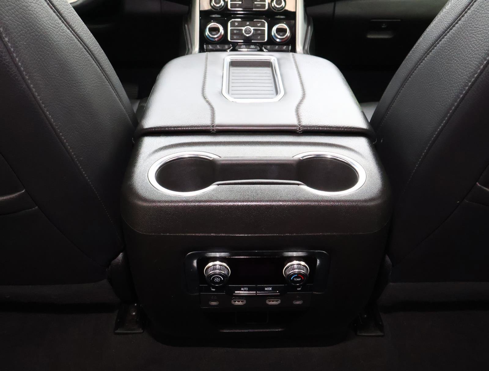 Used 2023 GMC Yukon XL Denali w/ Denali Reserve Package image 14