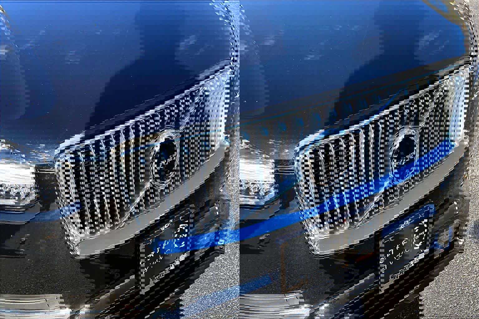 Certified 2024 Volvo XC90 B6 Plus image 29