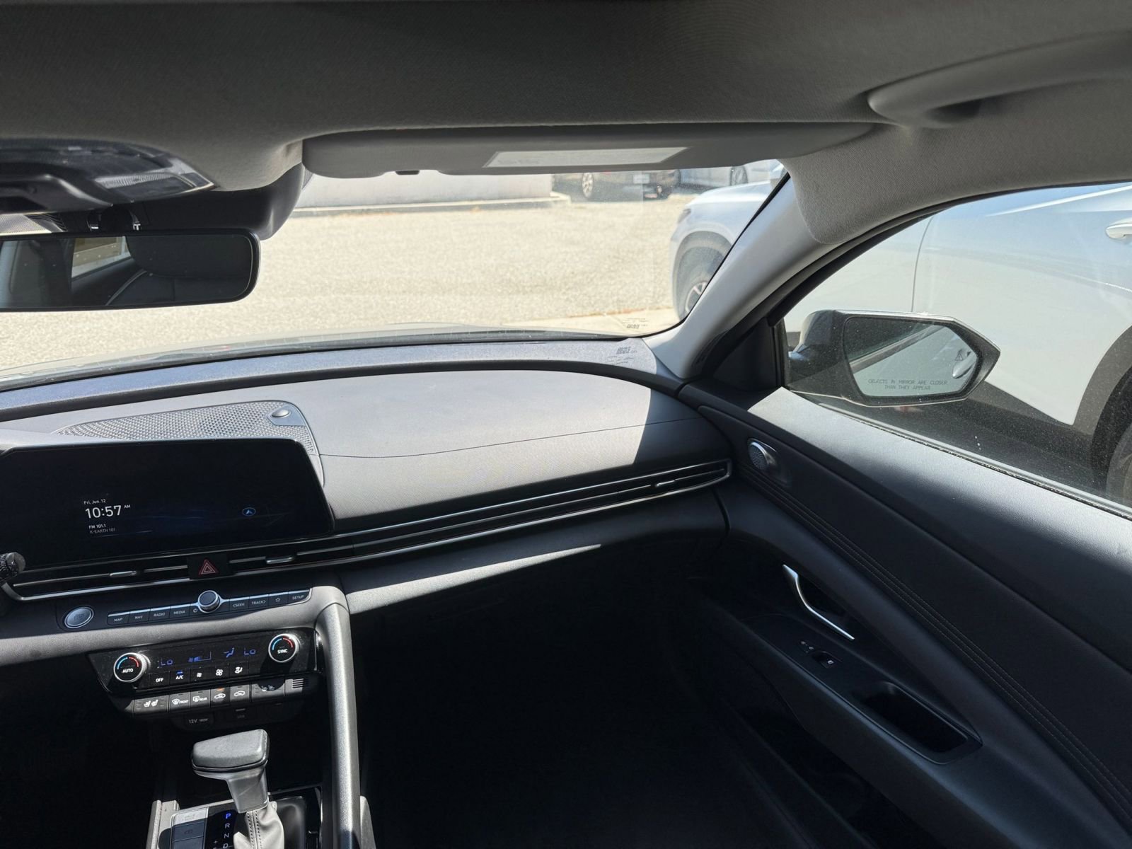 Used 2025 Hyundai Elantra Limited FWD image 38