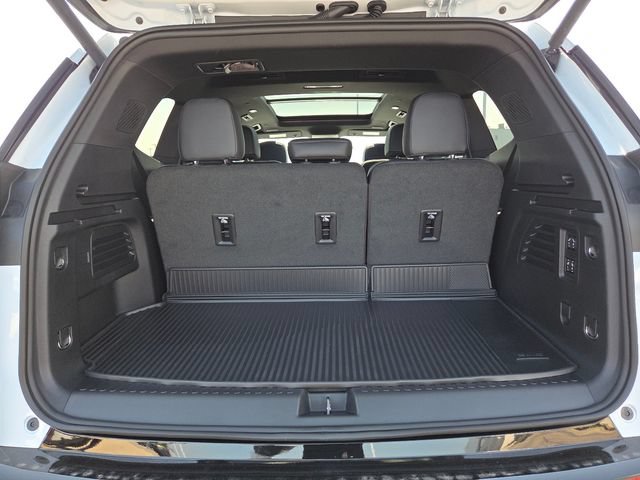 New 2026 GMC Acadia Denali w/ Super Cruise Package AWD/4WD image 23