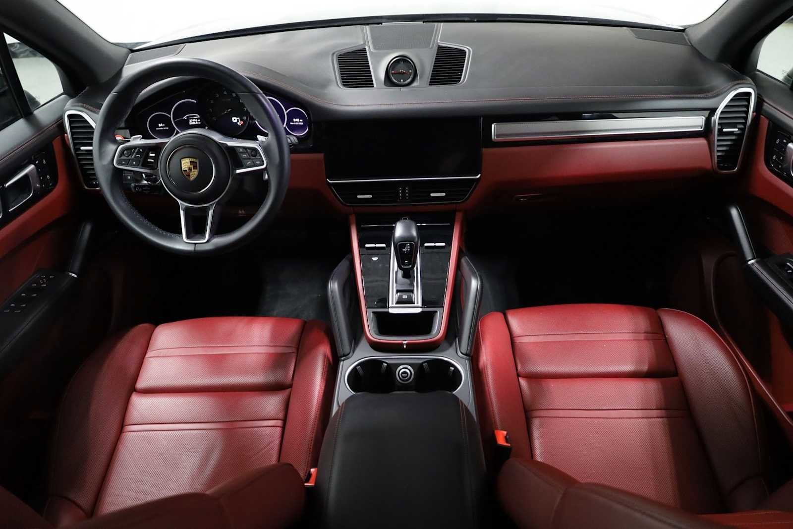 Used 2022 Porsche Cayenne image 26