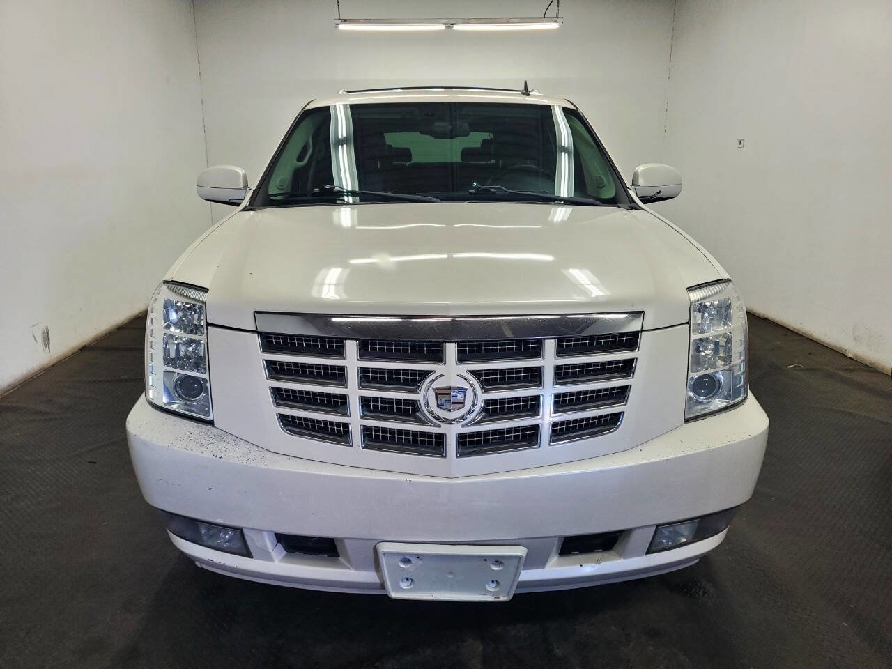 Used 2009 Cadillac Escalade 4WD Hybrid image 2