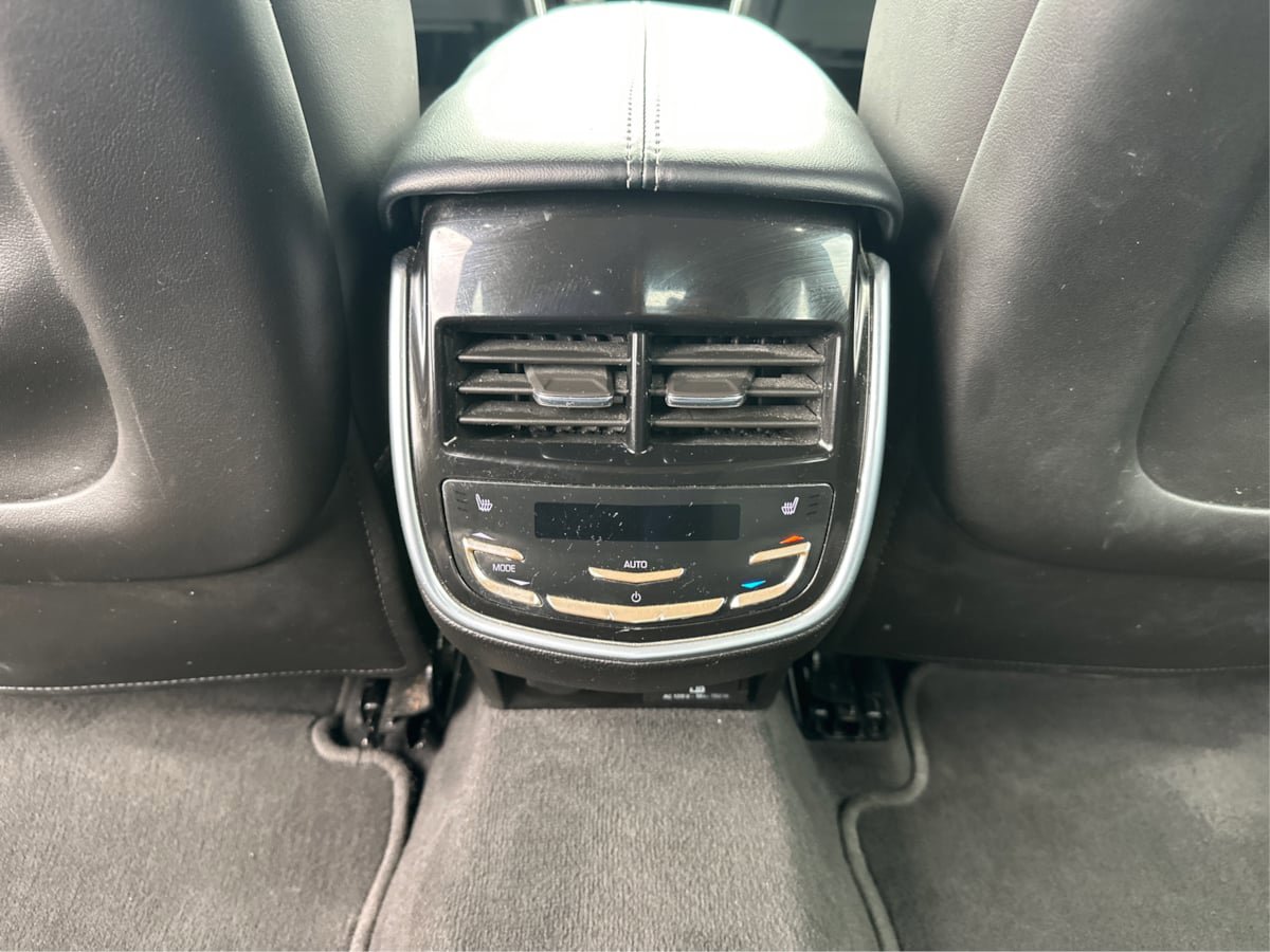 Used 2016 Cadillac XTS Premium FWD image 17
