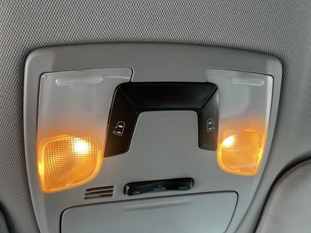 Used 2015 Toyota Sienna LE FWD image 19