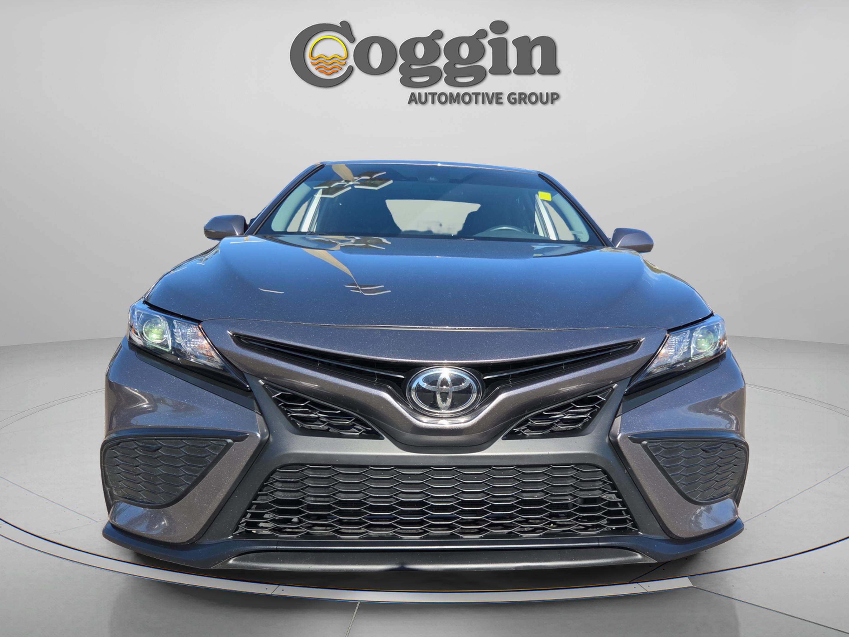 Used 2024 Toyota Camry SE w/ Convenience Package image 10