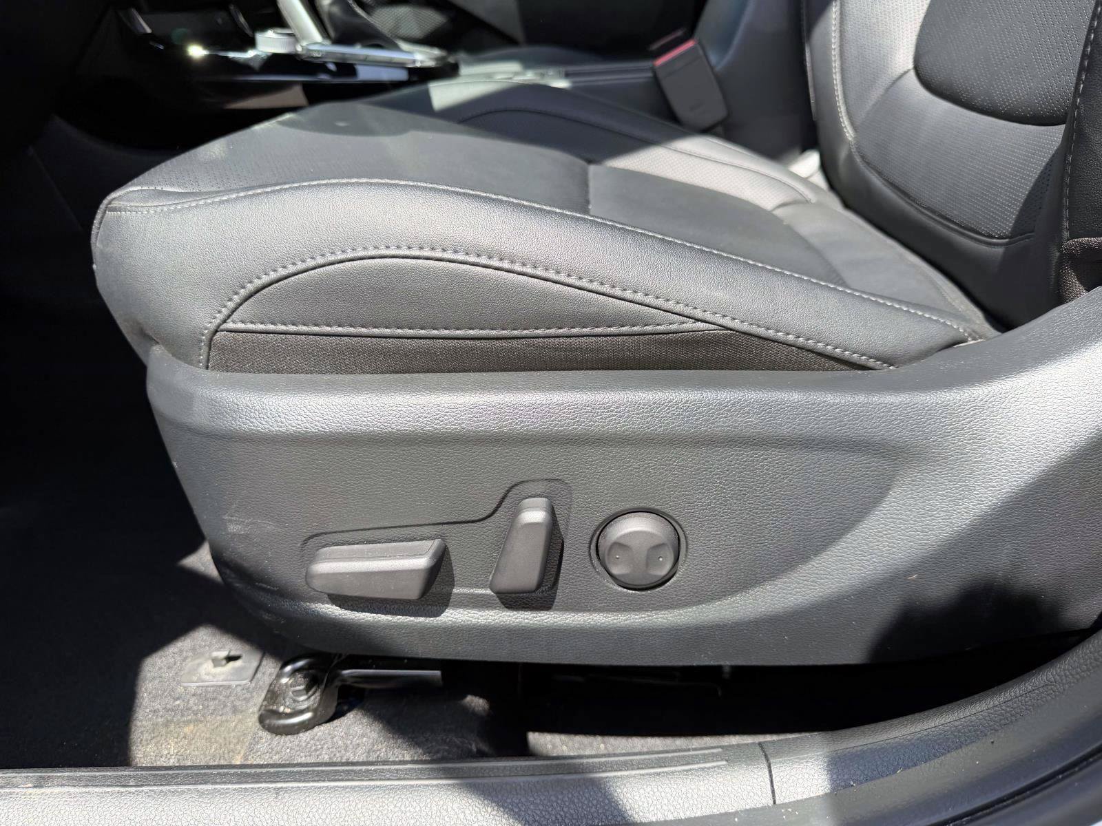 Used 2026 Kia Seltos SX w/ SX Sunroof Package AWD/4WD image 29